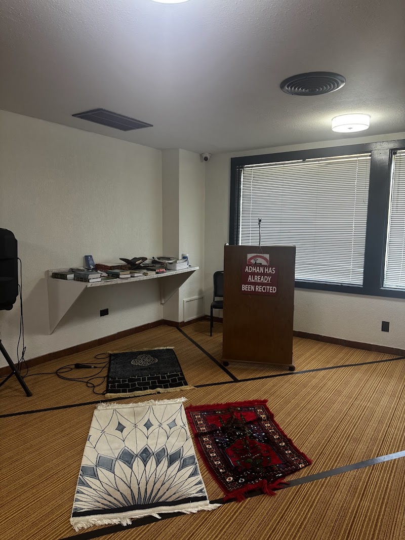 Masjid e Aamina (Econolodge)